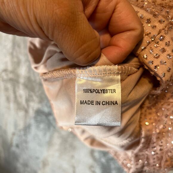 HELLO MOLLY BOTTLES OF BUBBLES GLITTER DRESS NUDE Size Medium New - Picture 6 of 9